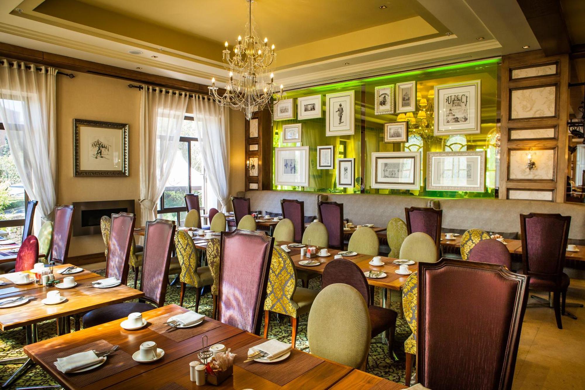 Pivot Hotel Montecasino Johannesburg Bagian luar foto