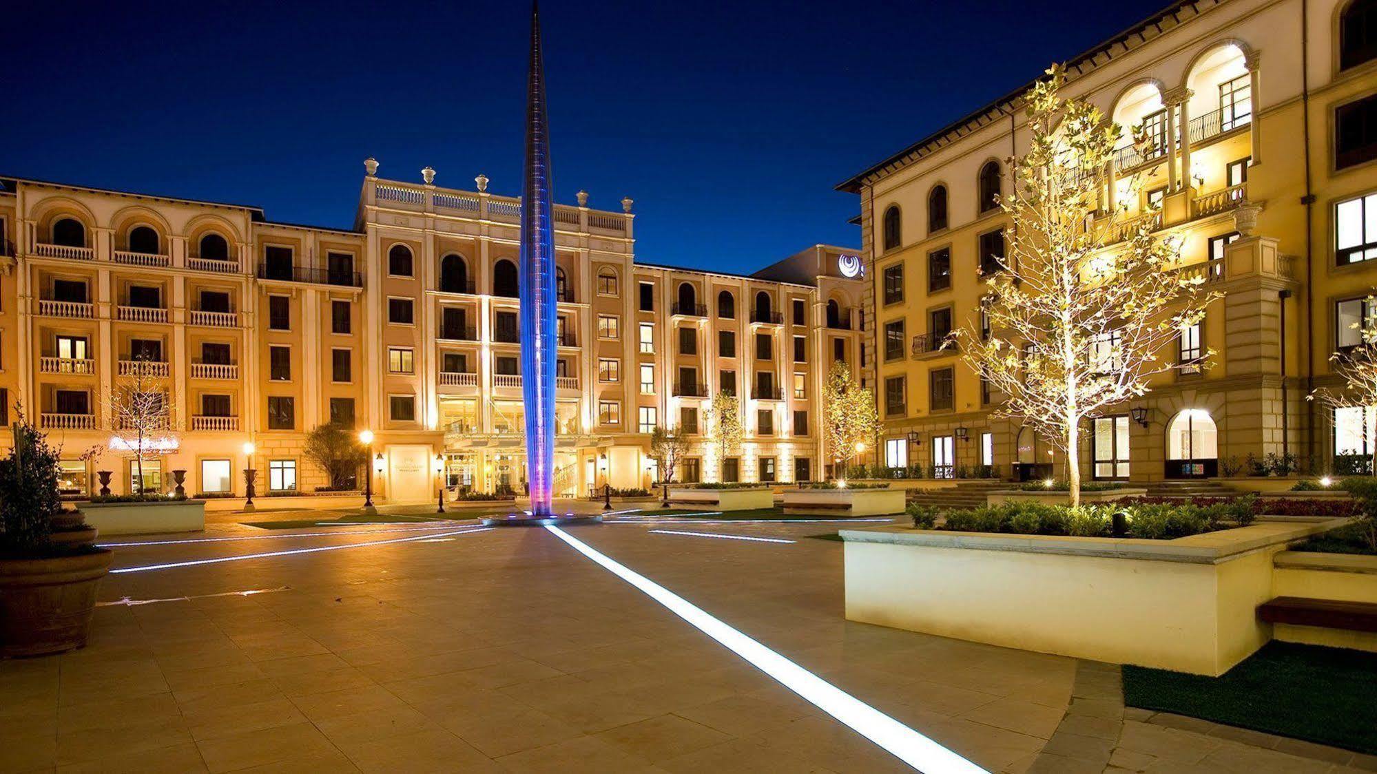 Pivot Hotel Montecasino Johannesburg Bagian luar foto